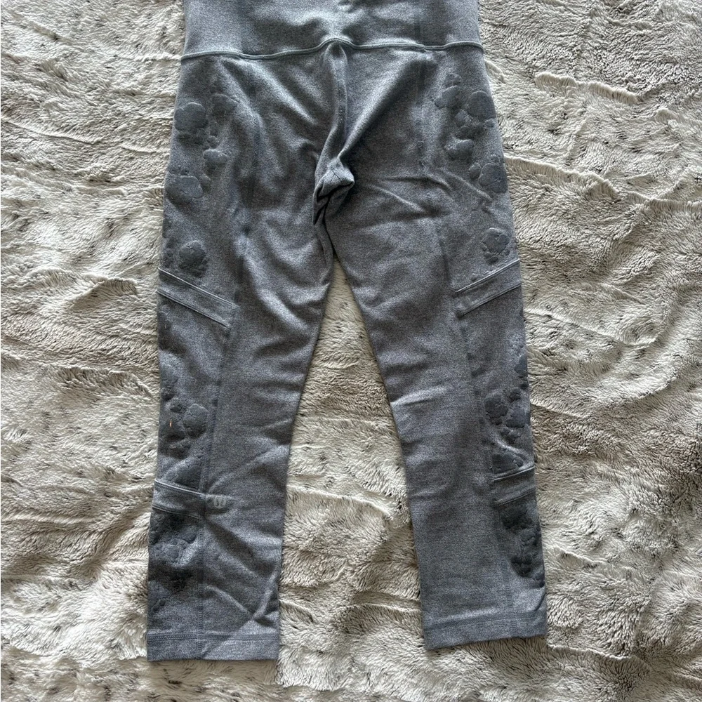 Lululemon Crops - Picture 2 of 5
